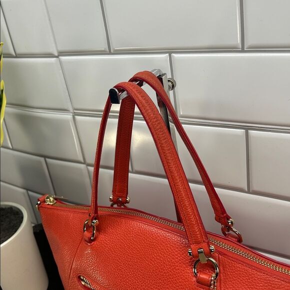 1336 Coach red orange leather handbag 244611336 - Picture 7 of 13